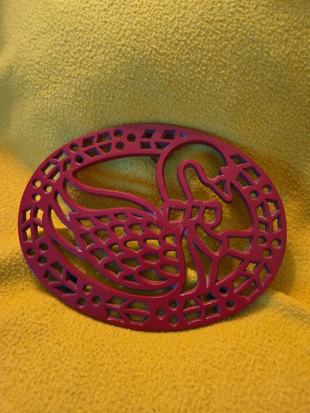 Bow Goose Pot Holder Trivet Red Cast Iron Metal Decor Vintage Country Kitchen